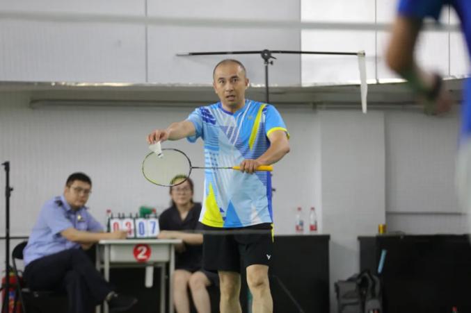 球技高超,队伍表现出色赢得掌声 球技高超,队伍表现出色赢得掌声