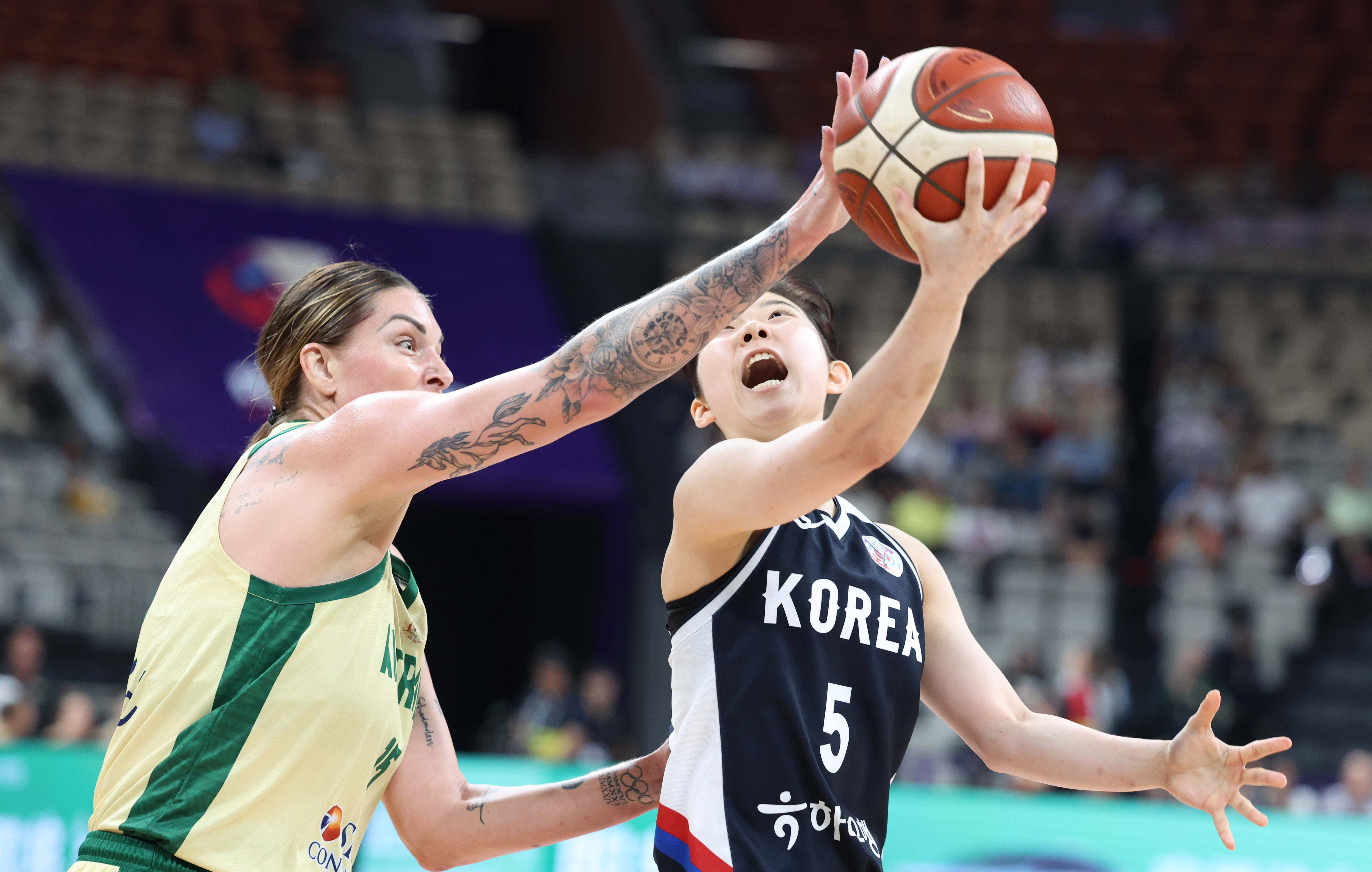 篮球比赛澳大利亚队逆转胜,晋级四强 篮球比赛澳大利亚队逆转胜,晋级四强