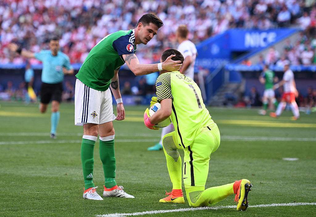 关于英格兰客场对决丹麦，胜者将占得先机的信息