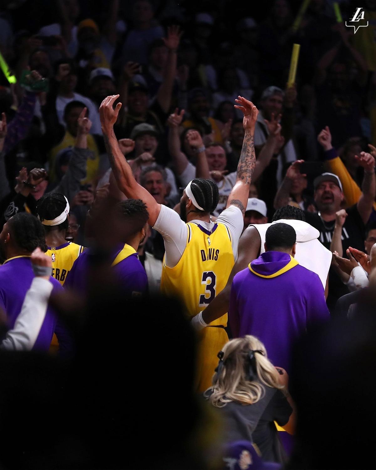 爱游戏视频-关于灰熊在客场逆转爵士,驶入西部半决赛的信息