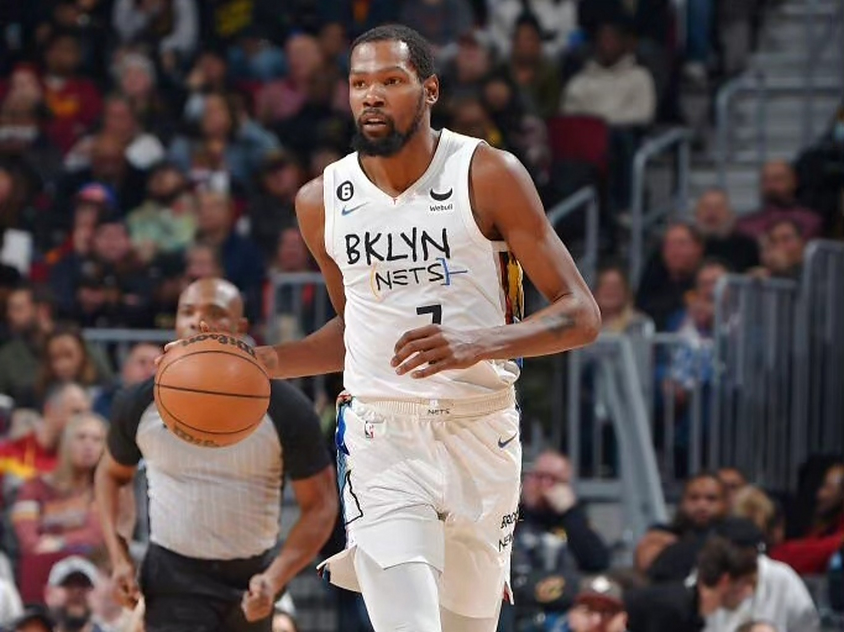 「篮网击败黄蜂,杜兰特表现抢眼」 「篮网击败黄蜂,杜兰特表现抢眼」