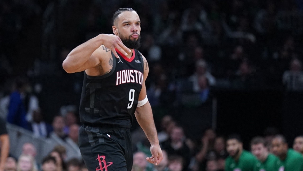 爱游戏入口-火箭逆转独行侠,保持领先