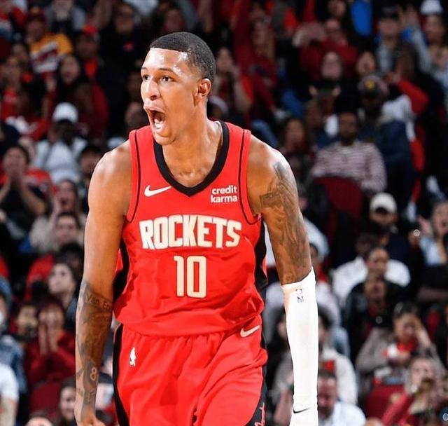 火箭逆转独行侠,保持领先 火箭逆转独行侠,保持领先