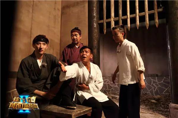 迷茫！俱乐部主教练艰难抉择，外籍助阵众星