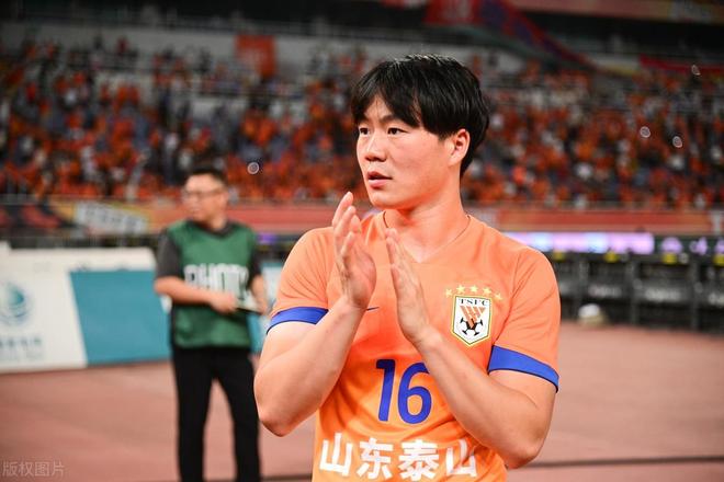 包含山东鲁能遭遇困境，关键时刻险些出局的词条