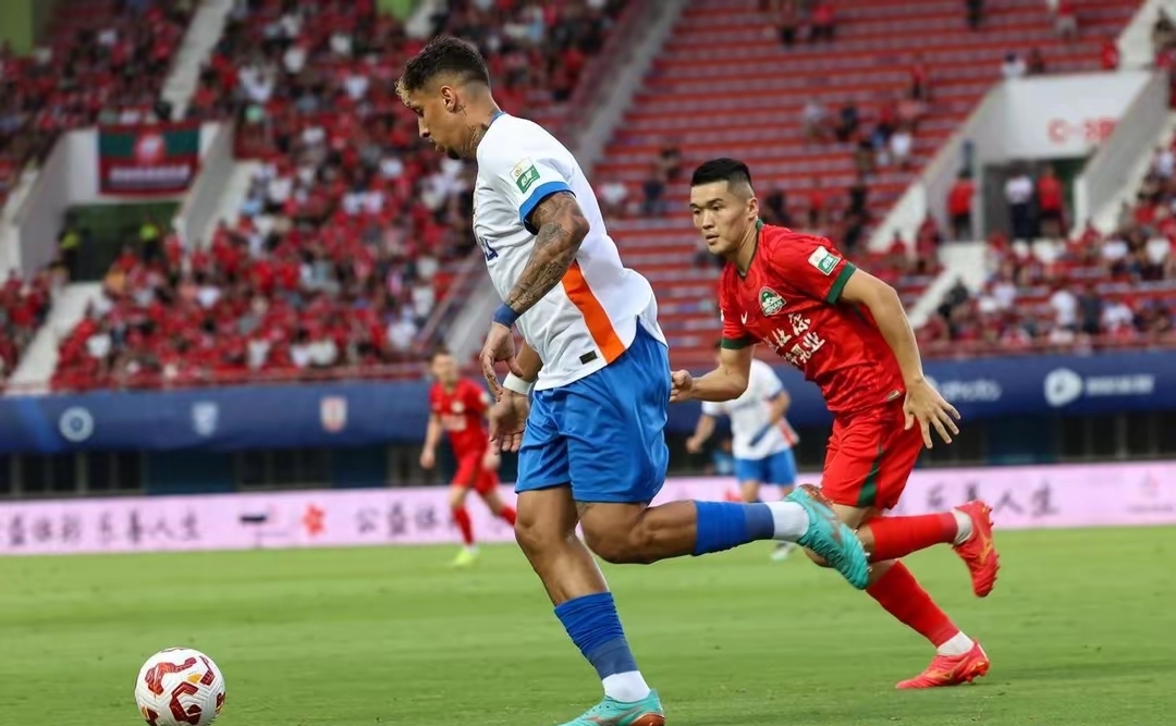 爱游戏竞技-教练组或因比赛输球受质疑，考虑引入新战术