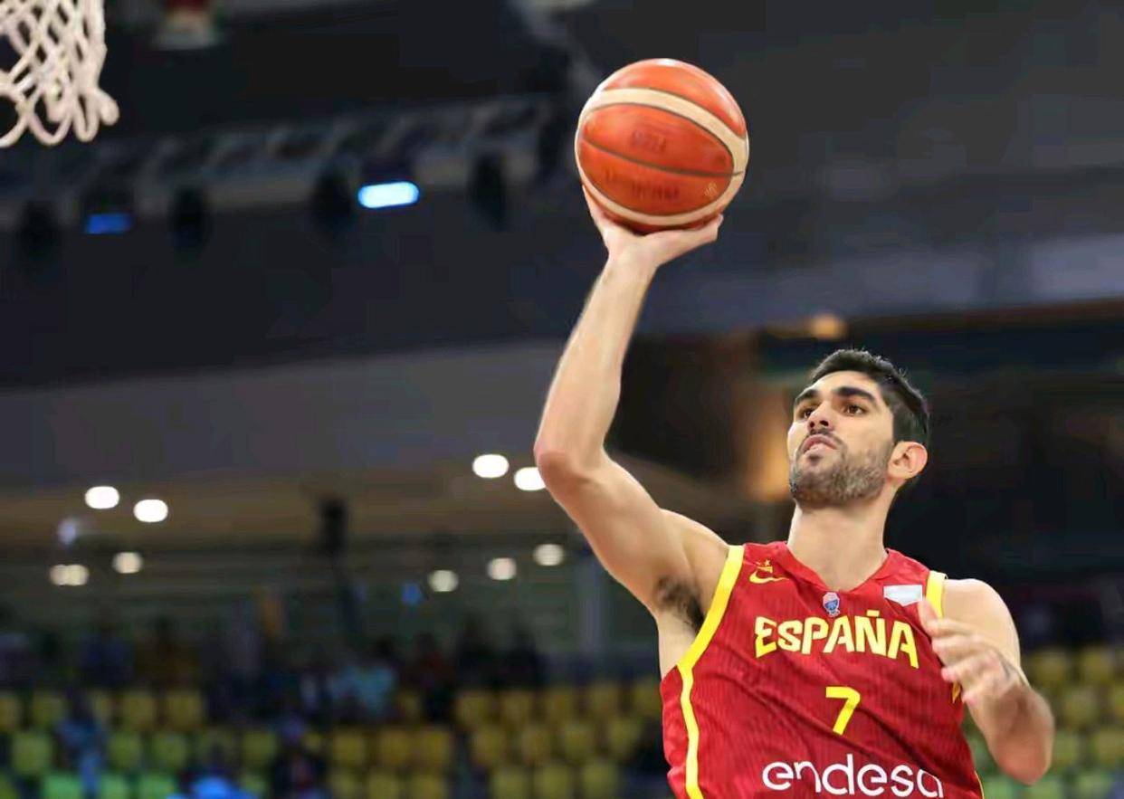 意大利队主场力克希腊，实力再获提升